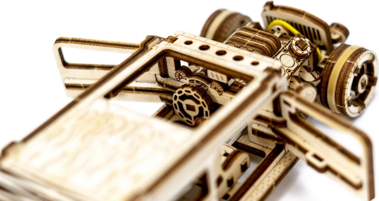 Wysokiej jakości drewniane wykonanie bez kleju