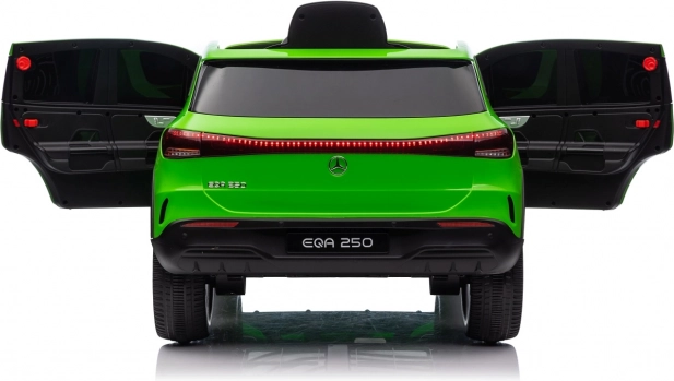 Elektryczne auto Mercedes Benz EQA 250 zielone