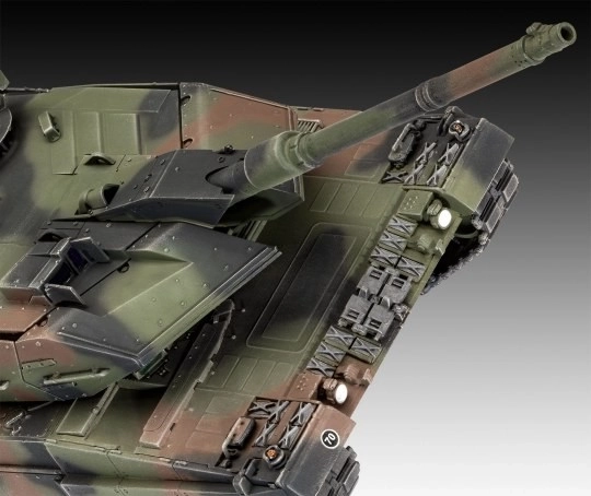 Plastikowy model Leopard 2A6/A6NL