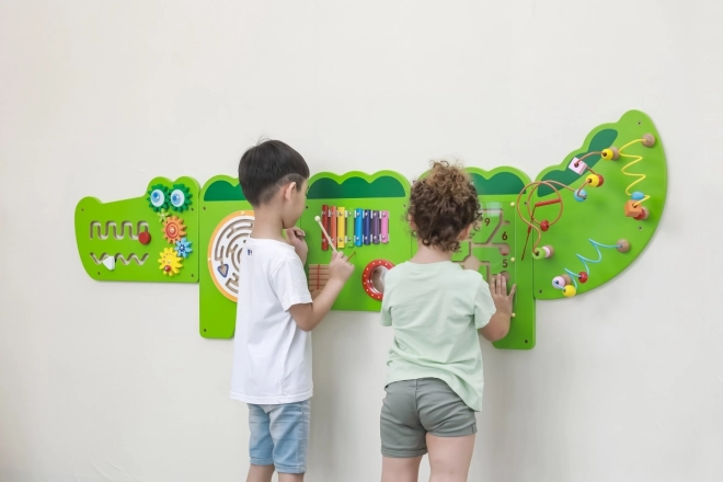 Drewniany panel ścienny Montessori - krokodyl