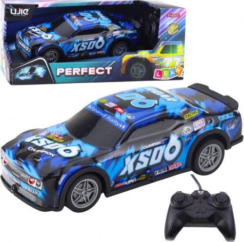 Wyścigowe auto RC ze świecącą karoserią, czarno-niebieskie