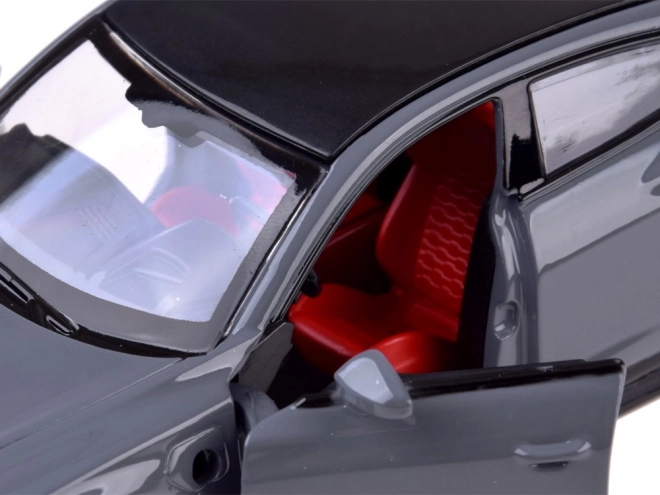Metalowy model Audi RS e-tron GT Coupé z napędem elektrycznym