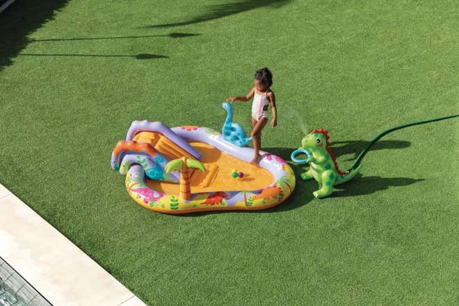 Nadmuchiwany dziecięcy wodny plac zabaw ze zjeżdżalnią i fontanną INTEX dinozaur