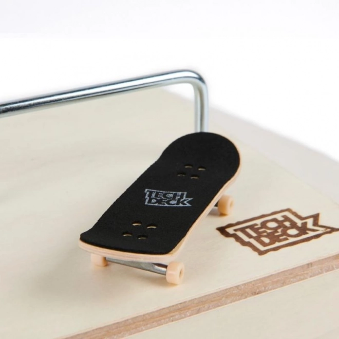 Tech Deck - drewniana rampa