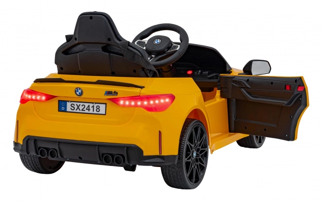 BMW M4 Pojazd Biały – Żółte