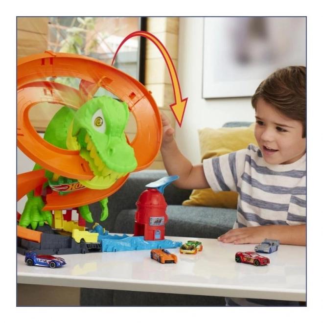 T-rex atakuje straż pożarną z Hot Wheels city