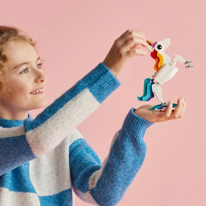 LEGO Creator 3w1 31140 Magiczny Jednorożec