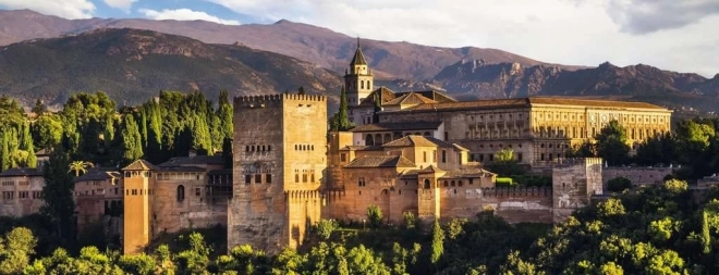 Ravensburger puzzle Alhambra, Granada 1000 elementów
