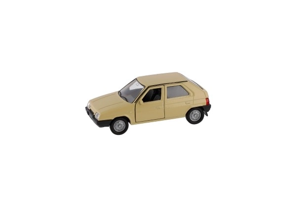 Auto Welly Škoda Favorit metal/plastik 11cm 1:34 na wolny bieg możliwość 4 kolorów pudełko 15x7x7cm