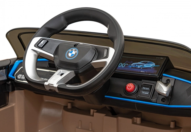 Samochód dziecięcy na baterię BMW i4 – Złoty