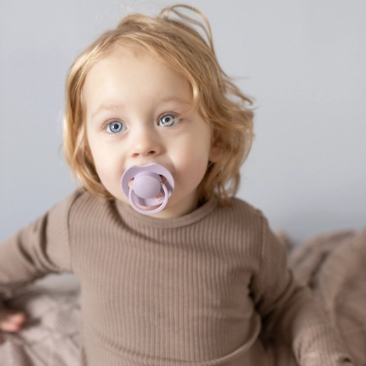 Lekki, trwały i bezpieczny dla rozwoju zgryzu i mowy