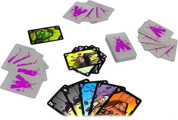 Wesołe ilustracje i wytrzymałe karty