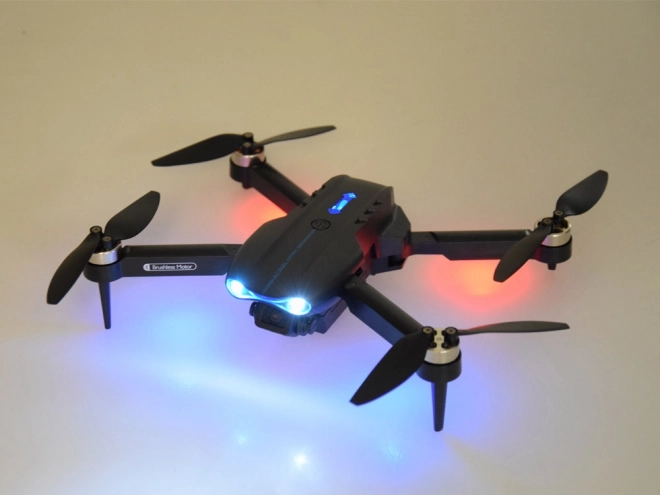 Składany dron z kamerą