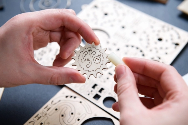 Ugears 3D drewniane mechaniczne puzzle Złotka, Harry Potter