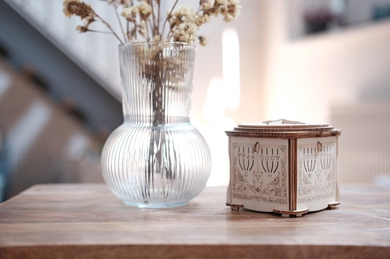 Oryginalny sposób na podarowanie pieniędzy i biżuterii