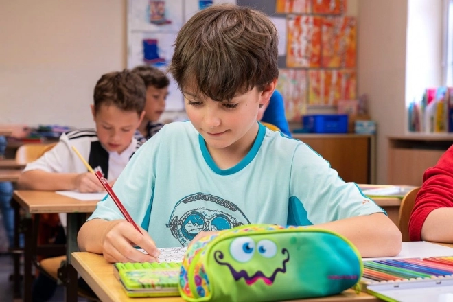 Trójkątne kredki Delta 12 kolorów w metalowym pudełku