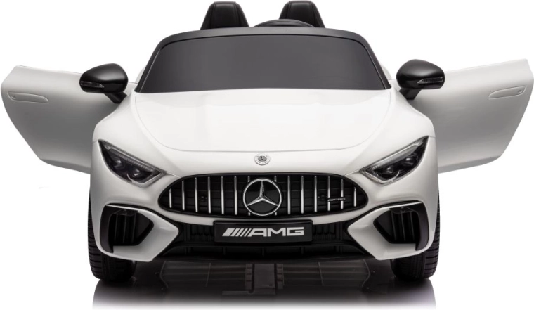 Otwierane drzwi i przemyślane wnętrze