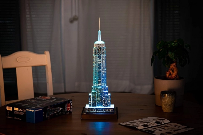 RAVENSBURGER Świecąca 3D puzzle Nocna edycja Chrysler Building 216 elementów