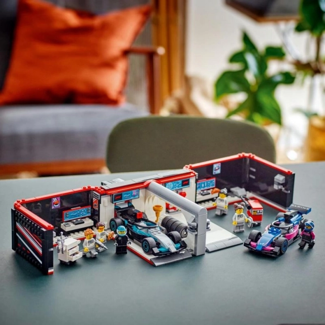 LEGO® City 60444 Garaż F1® oraz samochody Mercedes-AMG i Alpine