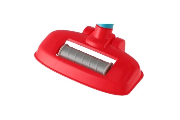 Odkurzacz plastikowy 18x25cm na baterie z dźwiękiem w pudełku 29x17x23cm 24m+