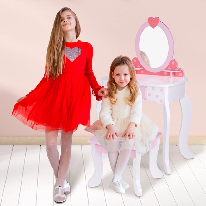 Drewniana toaletka z krzesełkiem od Tooky Toy
