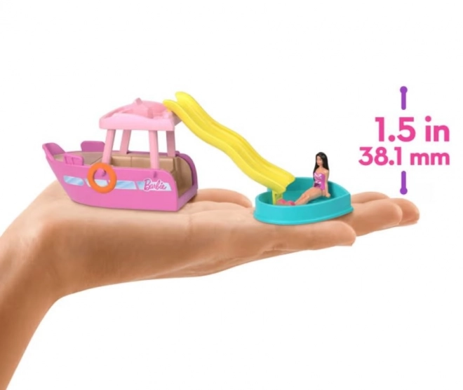 Mini BarbieLand zestaw z figurką Barbie i pojazdem