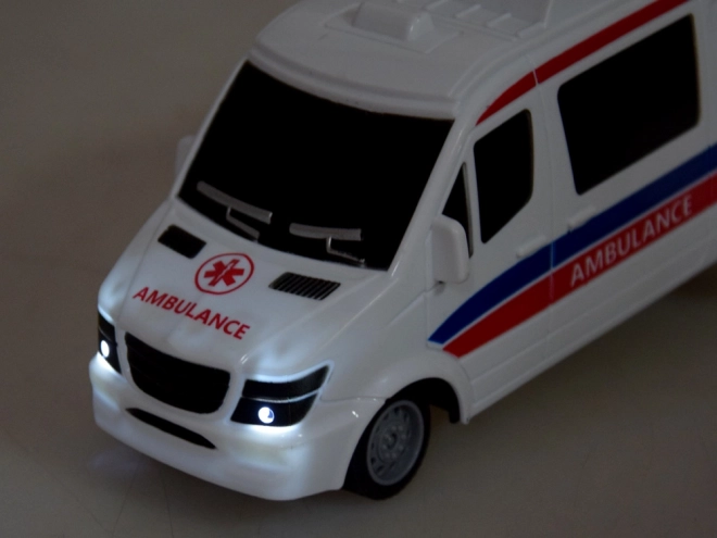Auto na zdalne sterowanie - karetka