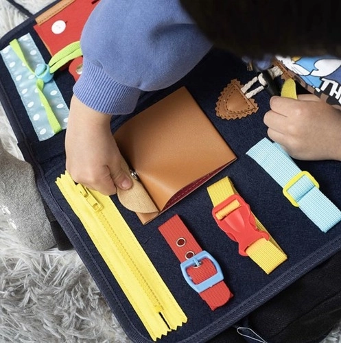 Sensoryczna tablica manipulacyjna - edukacyjna etui