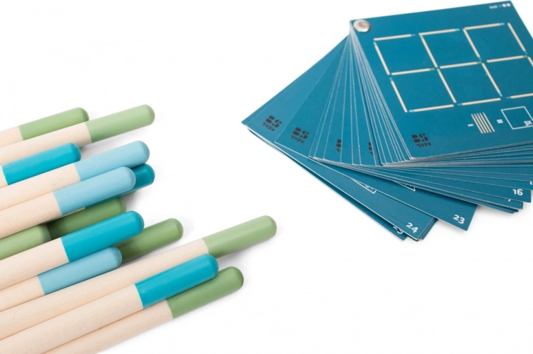 Kolorowe drewniane patyczki do tworzenia kształtów