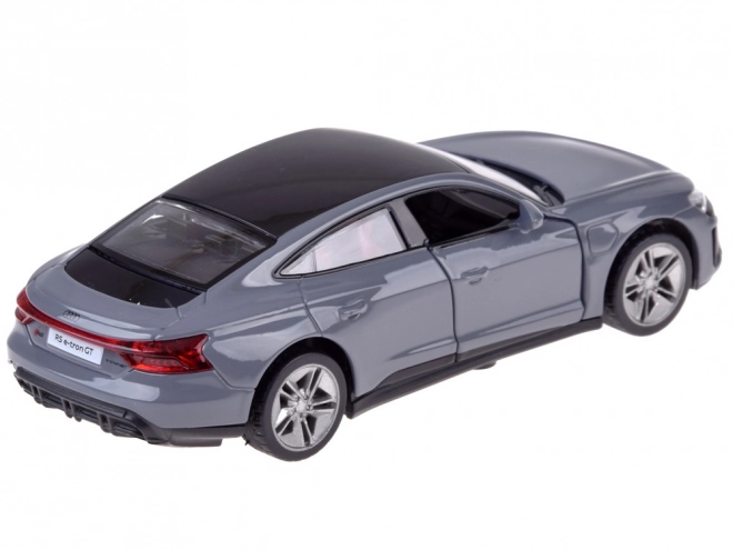 Metalowy model Audi RS e-tron GT Coupé z napędem elektrycznym