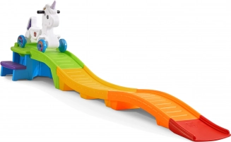 Jeżdżący jednorożec na kolejce górskiej od Step2