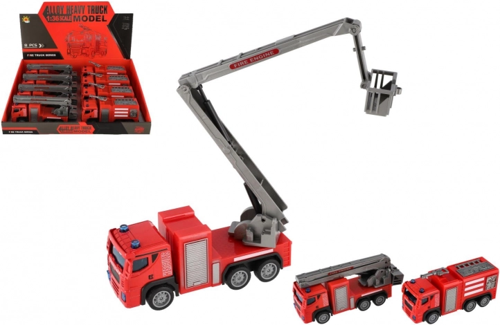Plastowy wóz strażacki 14 cm na napęd typu pull-back, 2 warianty, box 8 szt.