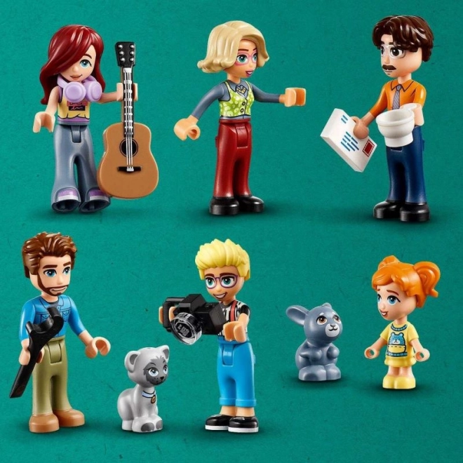LEGO® Friends 42620 Domy rodzinne Olly'ego i Paisley