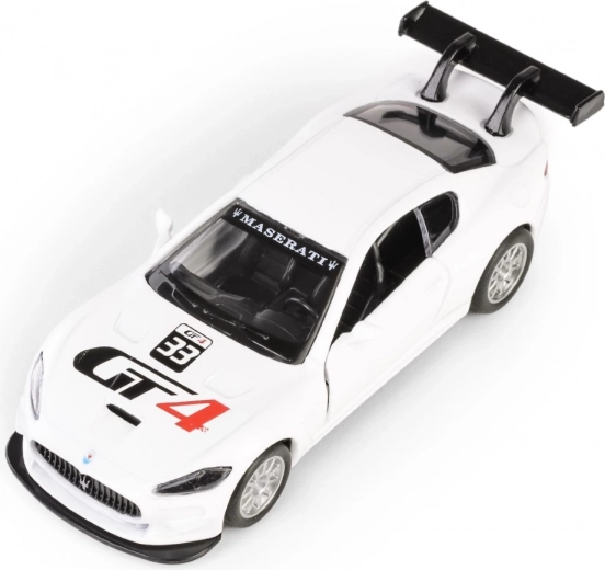 Otwierane drzwi i detaliczne wnętrze