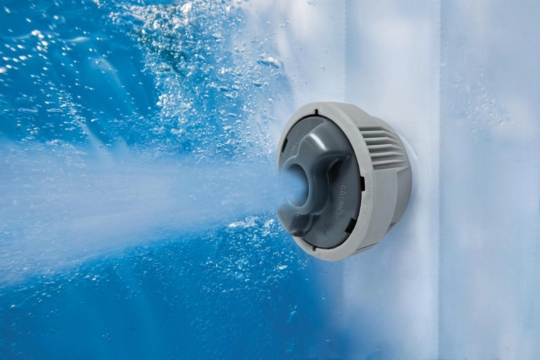 140 dysz AirJet dla pełnowartościowego masażu bąbelkowego