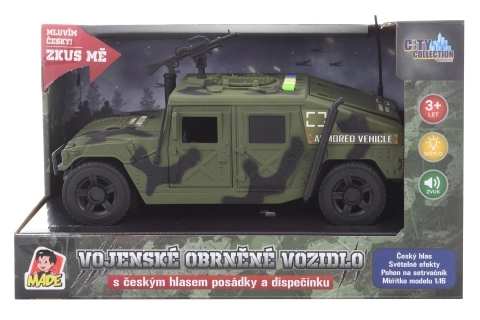 Wojskowy pojazd opancerzony z czeskim głosem