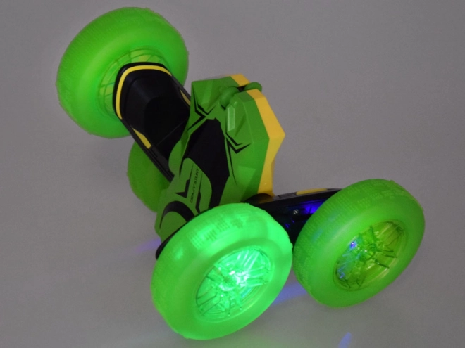 Cudowny samochód Stunt Car z kołami LED