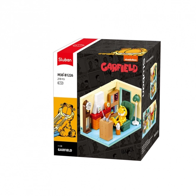 Sluban budowa Garfield w salonie
