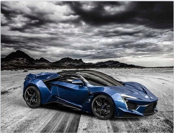 Stylowy motyw FENYR SUPERSport
