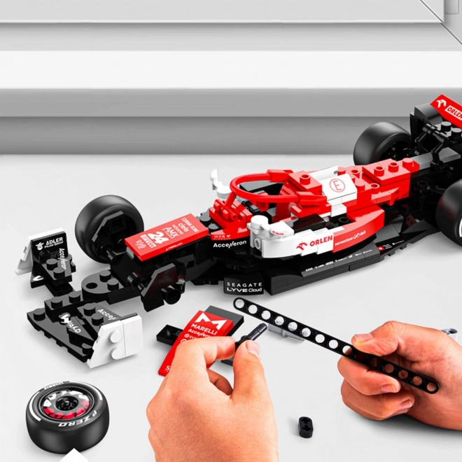 Zestaw Alfa Romeo F1 C42 1:24