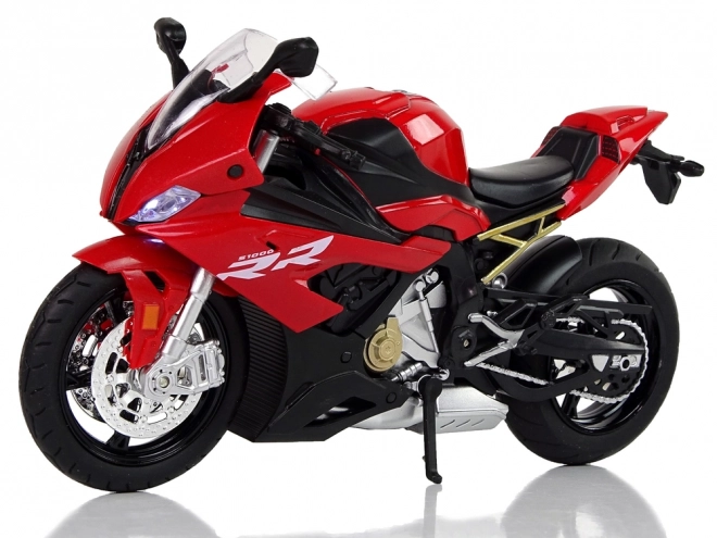 Model motocykla BMW S1000RR czerwone dźwięki światła
