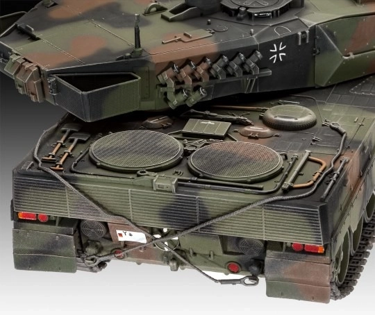 Plastikowy model Leopard 2A6/A6NL
