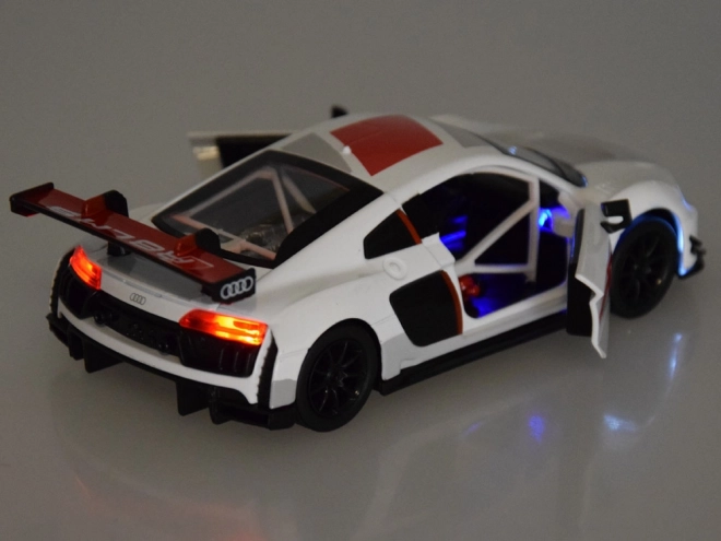 Metalowy model sportowego samochodu Audi R8 LMS w skali 1:32