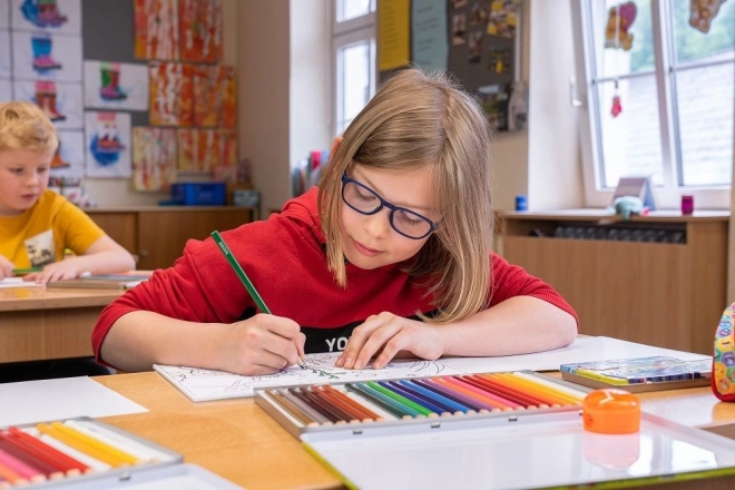 Trójkątne kredki Delta 12 kolorów w metalowym pudełku