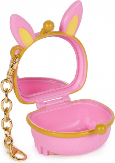 Ukryte lusterko i miejsce na drobiazgi