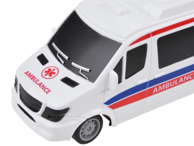 Auto na zdalne sterowanie - karetka