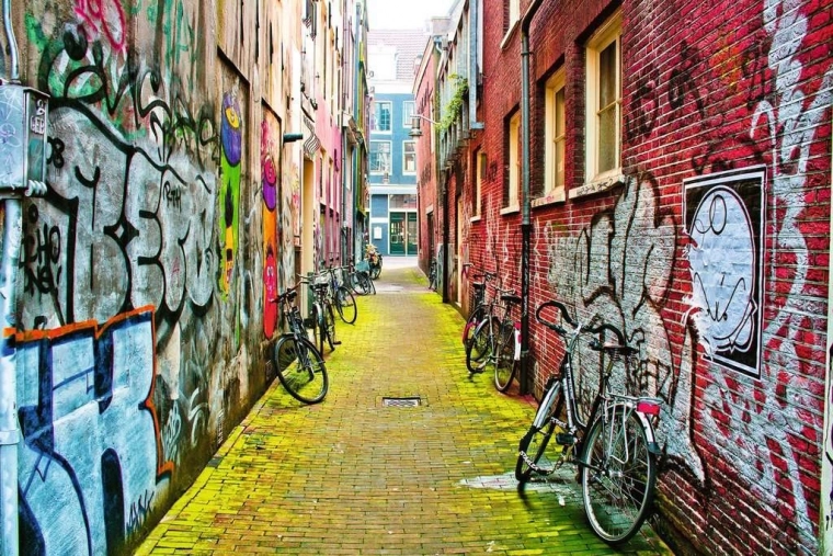 Ravensburger puzzle Street Art w Amsterdamie 3000 elementów