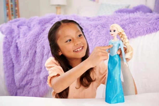 Śpiewająca lalka Elsa z filmu Kraina Lodu