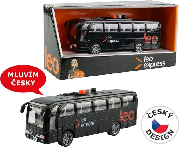 Autobus LEO EXPRESS ze światłami i zapowiedziami kierowcy oraz załogi