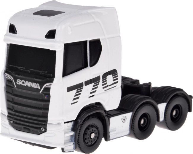 Metalowa kabina i dopracowane detale